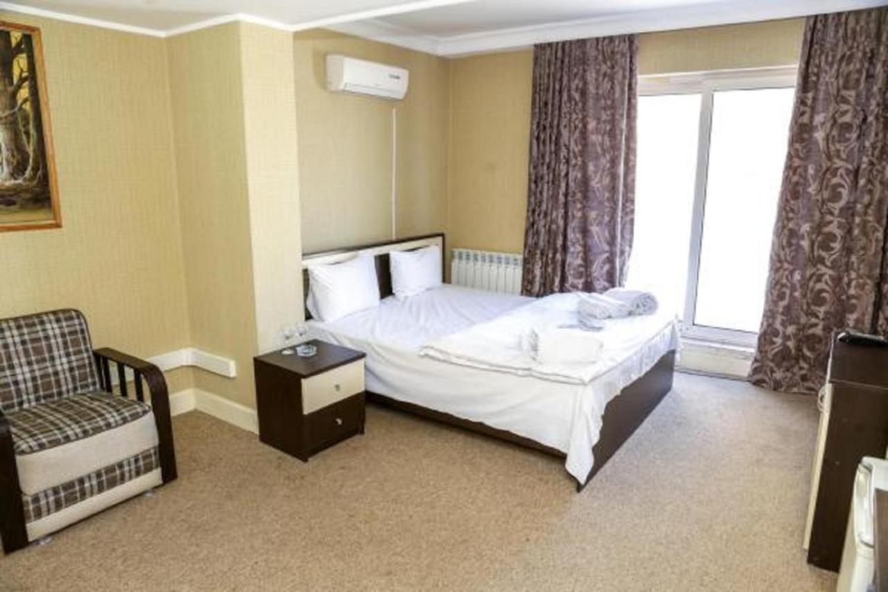 Golden Time Hotel Baky Esterno foto